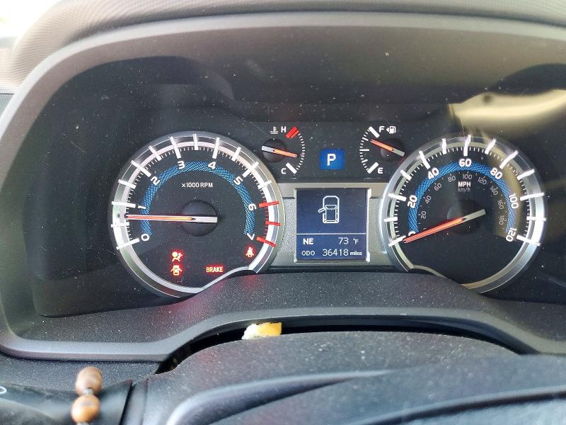 Photo 9 from auction – 2018 TOYOTA 4RUNNER SR with VIN JTEBU5JR2J5511314