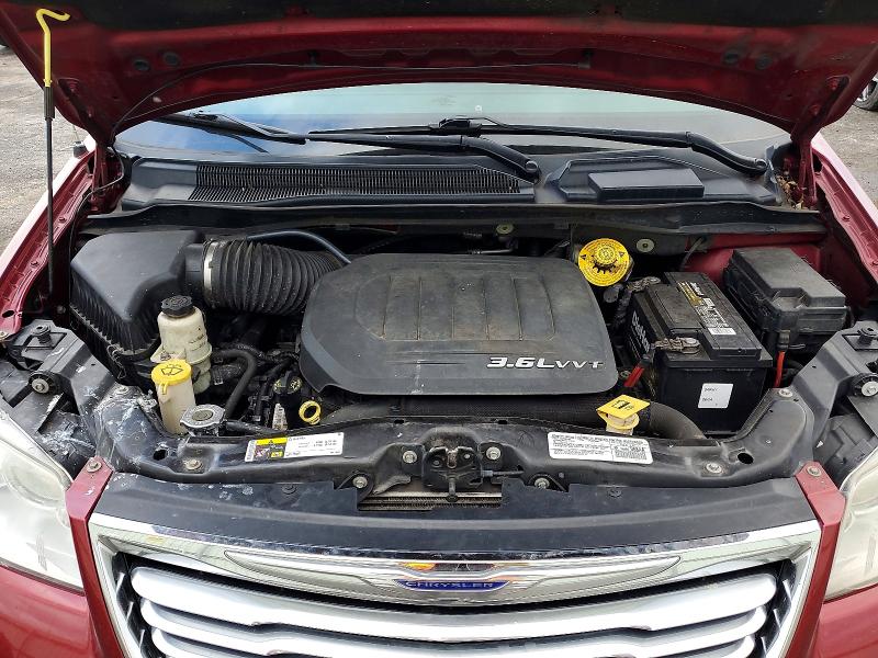 Photo 12 from auction – 2014 CHRYSLER TOWN & COU with VIN 2C4RC1BG4ER394632