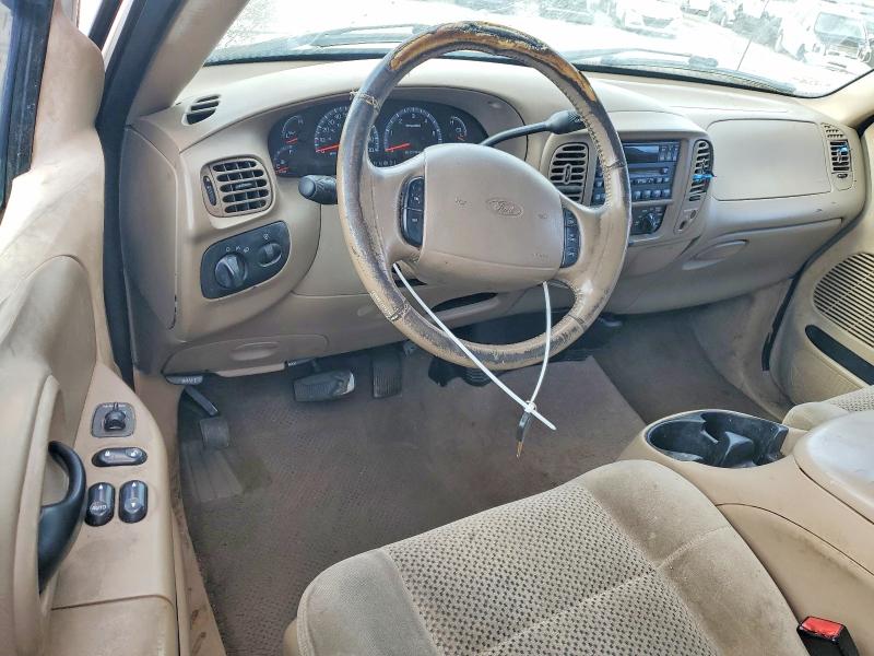Photo 8 from auction – 2002 FORD F150 with VIN 1FTRX172X2NB25982