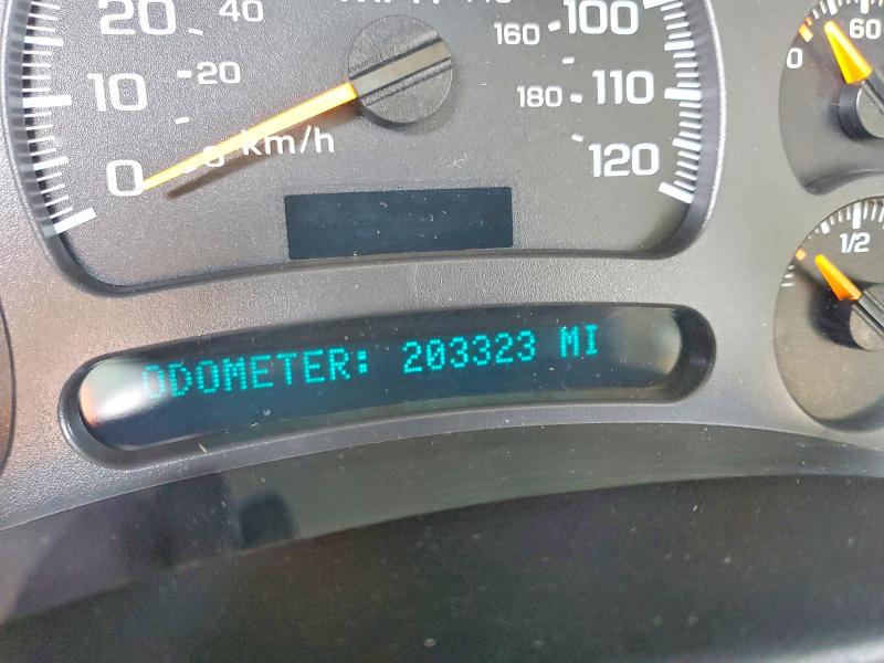 Photo 9 from auction – 2004 CHEVROLET SILVERADO with VIN 1GCHK23234F245674