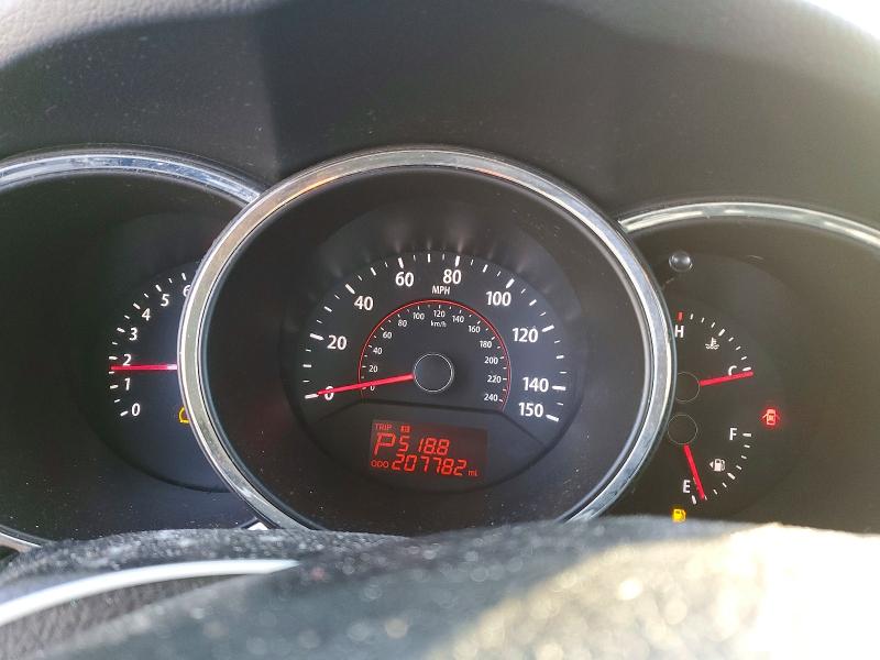Photo 9 from auction – 2011 KIA SORENTO EX with VIN 5XYKUDA27BG094072