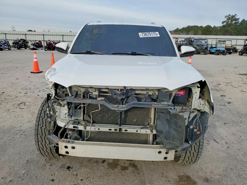 Photo 5 from auction – 2017 TOYOTA 4RUNNER SR with VIN JTEBU5JR5H5418801