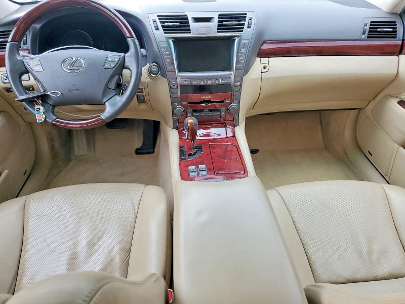 Photo 8 from auction – 2007 LEXUS LS 460L with VIN JTHGL46F275013417