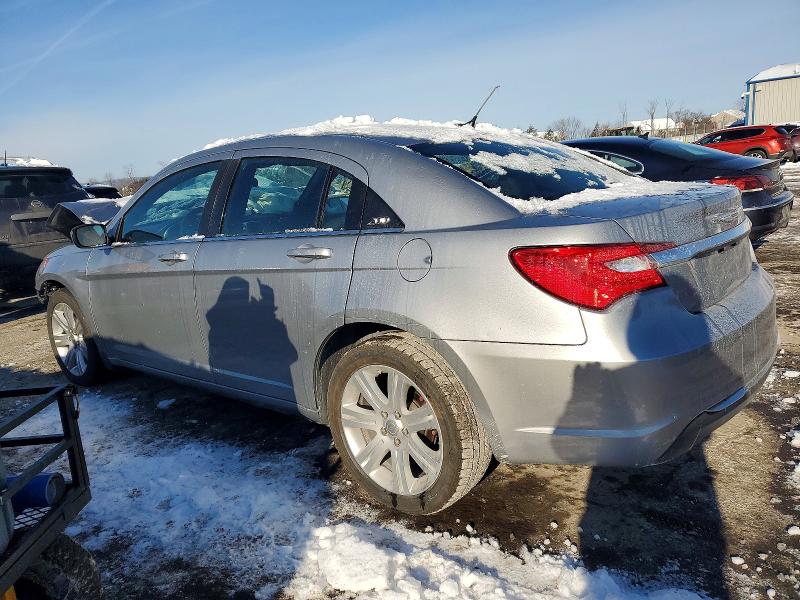 Photo 2 from auction – 2013 CHRYSLER 200 TOURIN with VIN 1C3CCBBB6DN735531