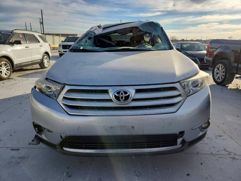 Photo 5 from auction – 2011 TOYOTA HIGHLANDER with VIN 5TDYK3EH5BS049319