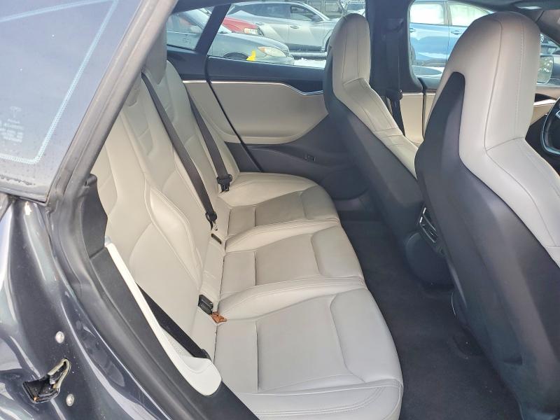 Photo 10 from auction – 2015 TESLA MODEL S with VIN 5YJSA1H20FF081304