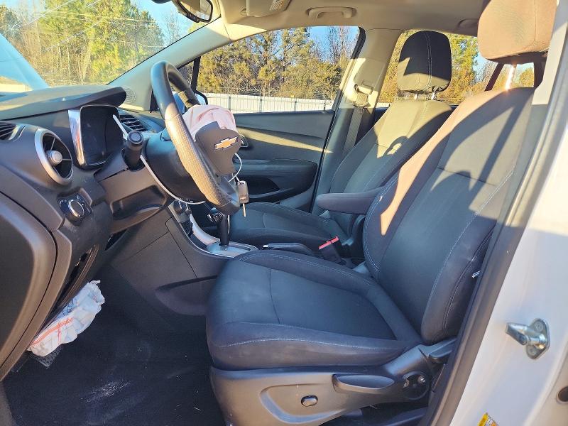 Photo 7 from auction – 2015 CHEVROLET TRAX with VIN 3GNCJLSB0FL210059