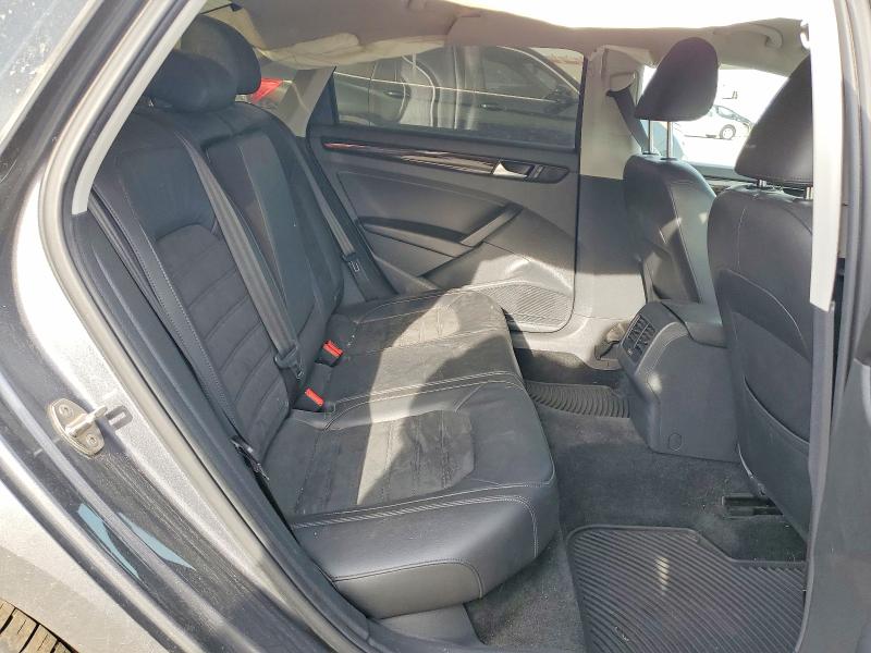 Photo 10 from auction – 2015 VOLKSWAGEN PASSAT SEL with VIN 1VWCV7A34FC066944