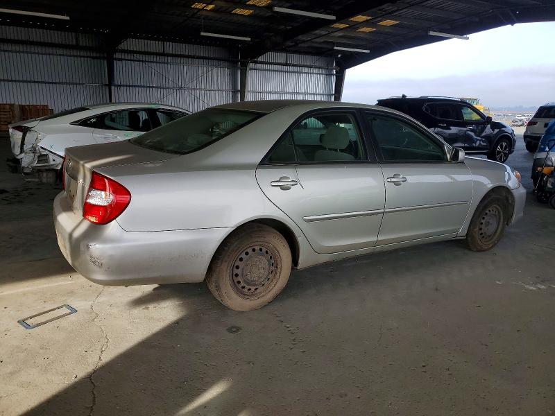 Photo 3 from auction – 2002 TOYOTA CAMRY with VIN JTDBE32K020043332