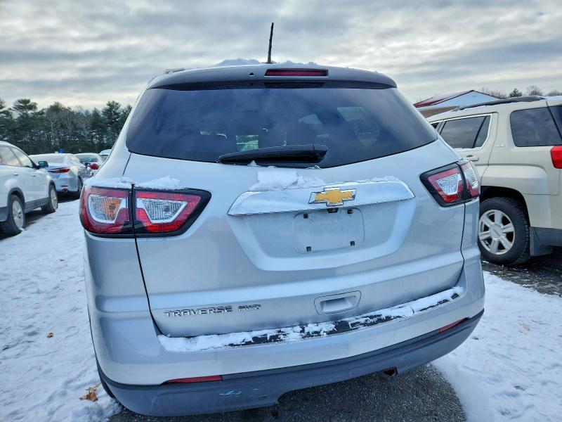 Photo 6 from auction – 2017 CHEVROLET TRAVERSE L with VIN 1GNKVFED2HJ268151
