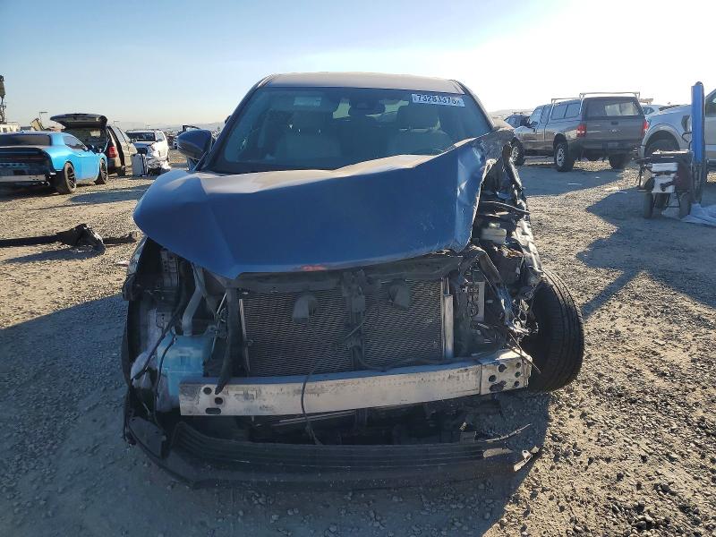Photo 5 from auction – 2017 TOYOTA HIGHLANDER with VIN 5TDBZRFH5HS381689