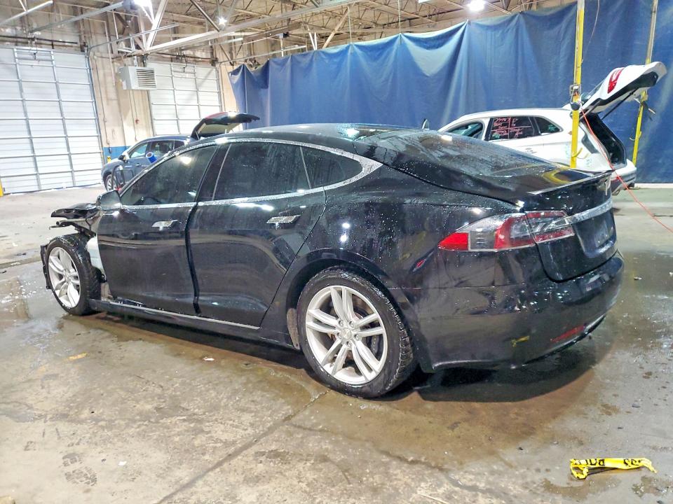 Photo 2 from auction – 2016 TESLA MODEL S with VIN 5YJSA1E28GF152531