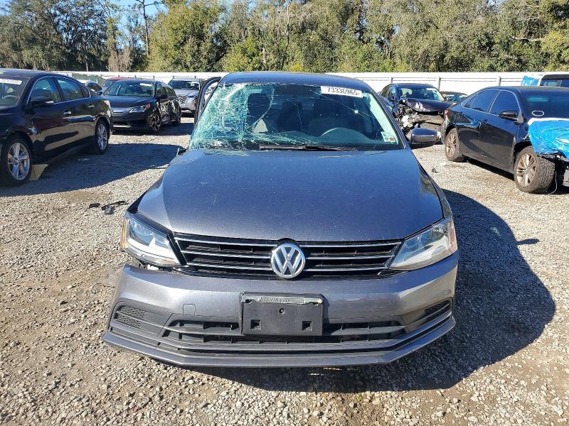 Photo 5 from auction – 2017 VOLKSWAGEN JETTA with VIN 3VW2B7AJ0HM392258