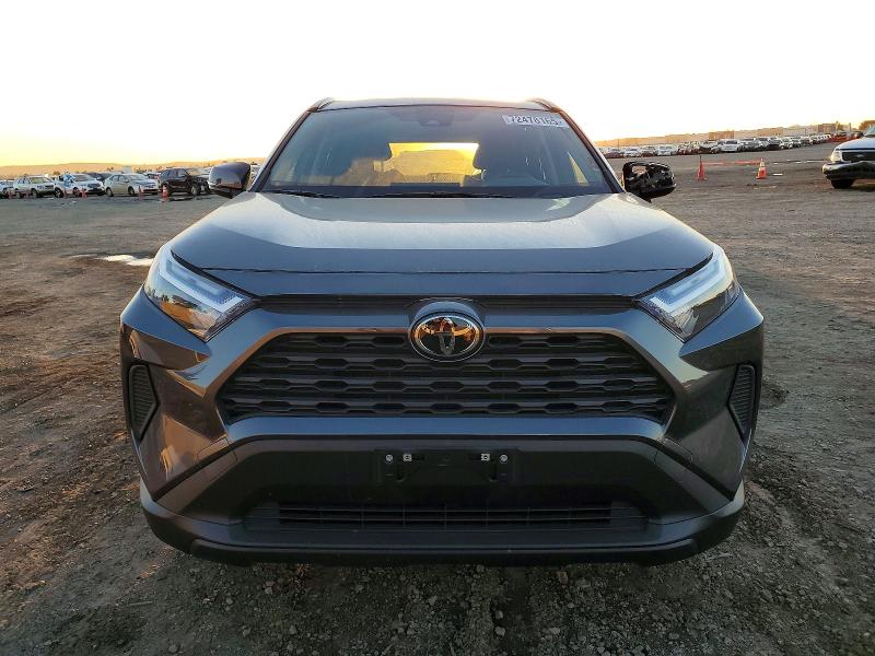 Photo 5 from auction – 2025 TOYOTA RAV4 with VIN JTMMWRFV3SD602779