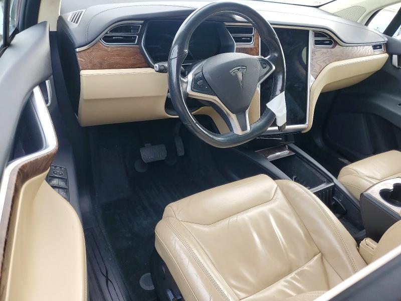 Photo 8 from auction – 2017 TESLA MODEL X with VIN 5YJXCAE21HF052319