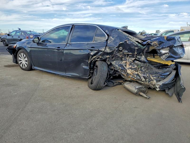 Photo 2 from auction – 2020 TOYOTA CAMRY LE with VIN 4T1C31AK8LU017065
