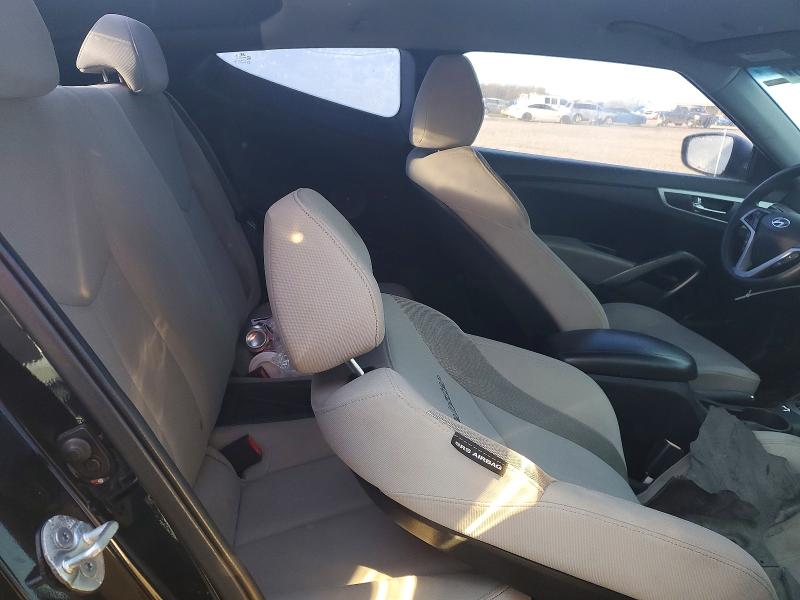 Photo 10 from auction – 2013 HYUNDAI VELOSTER with VIN KMHTC6AD2DU149335