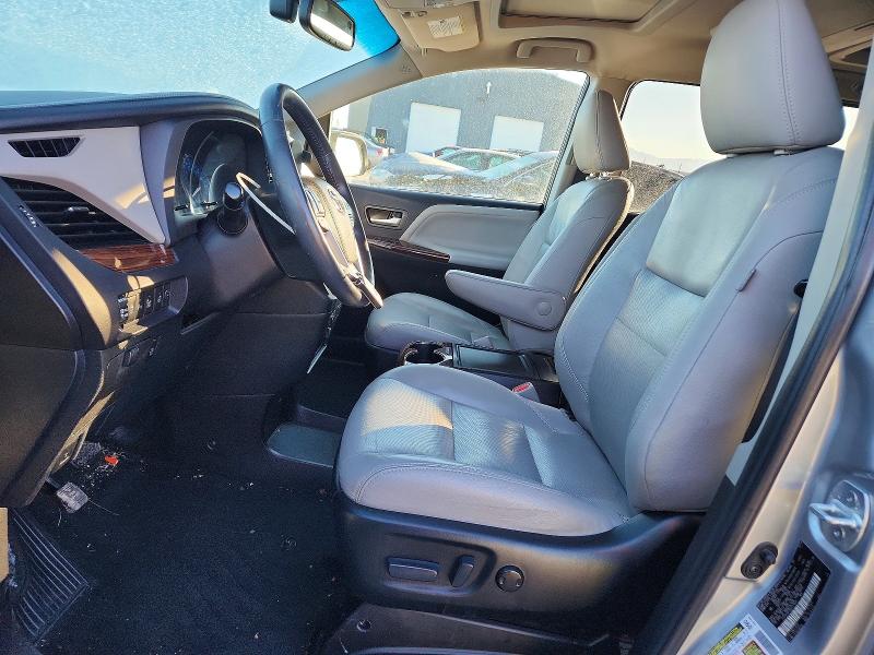 Photo 7 from auction – 2016 TOYOTA SIENNA XLE with VIN 5TDYK3DC9GS741631