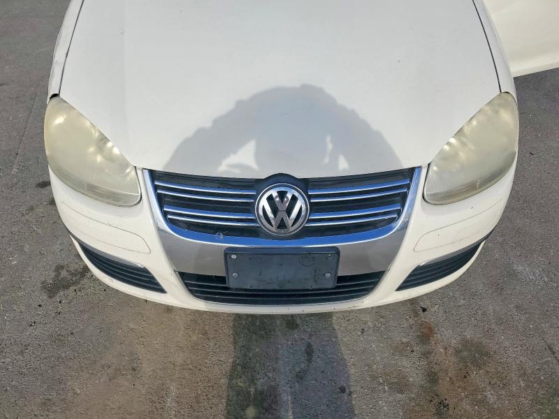 Photo 12 from auction – 2009 VOLKSWAGEN JETTA SE with VIN 3VWTZ71K49M250912