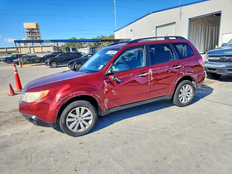 SUBARU FORESTER 2 2011 with VIN JF2SHBDC0BH714735 - Photo from auction