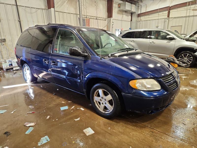 Photo 4 from auction – 2005 DODGE GRAND CARA with VIN 2D8GP44L05R507713