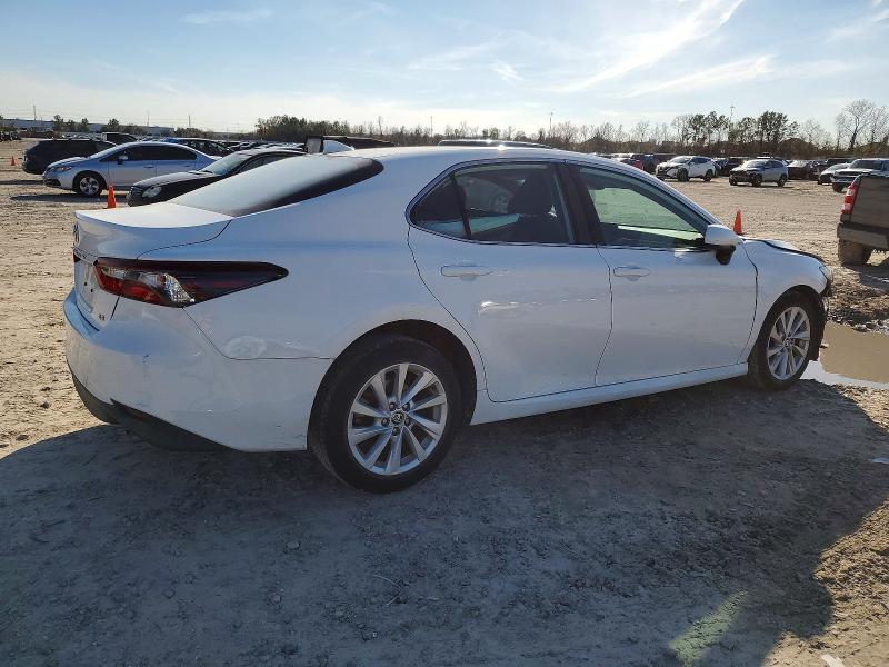 Photo 3 from auction – 2023 TOYOTA CAMRY with VIN 4T1C11AK5PU080961