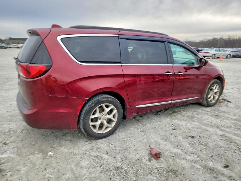 Photo 3 from auction – 2017 CHRYSLER PACIFICA with VIN 2C4RC1BG0HR739658
