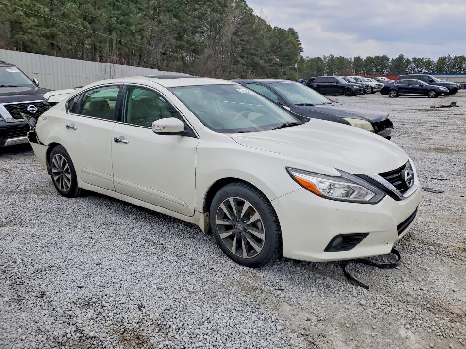 Photo 4 from auction – 2017 NISSAN ALTIMA 2.5 with VIN 1N4AL3AP1HC276759