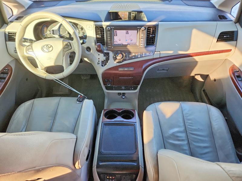Photo 8 from auction – 2013 TOYOTA SIENNA XLE with VIN 5TDYK3DC2DS333466