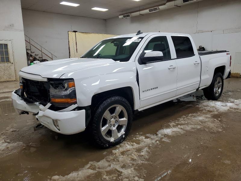 CHEVROLET SILVERADO 2018 with VIN 1GCUKREC2JF227045 - Photo from auction