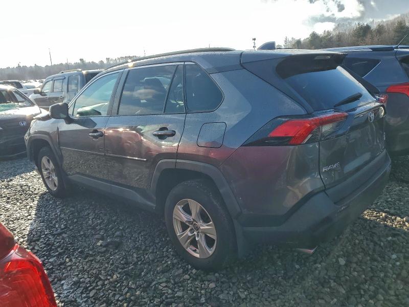 Photo 2 from auction – 2021 TOYOTA RAV4 with VIN 2T3P1RFVXMC222079