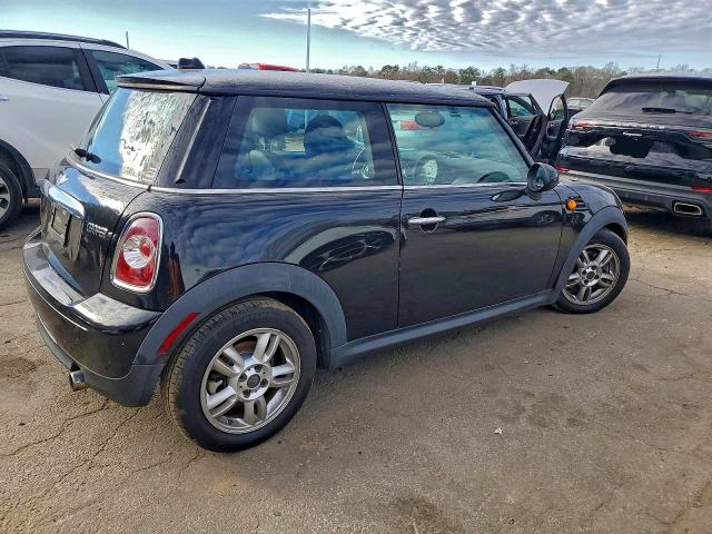 Photo 3 from auction – 2013 MINI COOPER with VIN WMWSU3C53DT681374