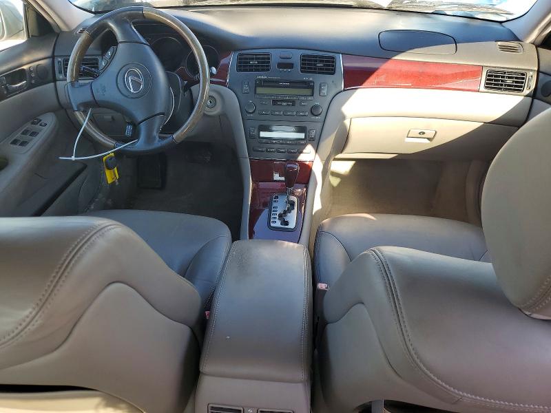 Photo 8 from auction – 2002 LEXUS ES 300 with VIN JTHBF30G320041584