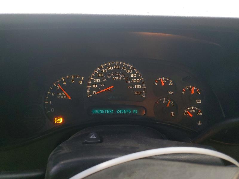 Photo 9 from auction – 2004 CHEVROLET SILVERADO with VIN 2GCEC13T541290142