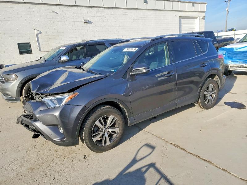 TOYOTA RAV4 XLE 2017 with VIN JTMRFREV7HD199776 - Photo from auction