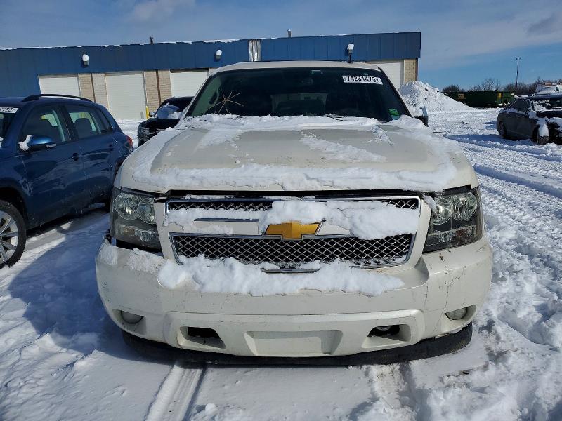 Photo 5 from auction – 2011 CHEVROLET SUBURBAN K with VIN 1GNSKKE36BR136138