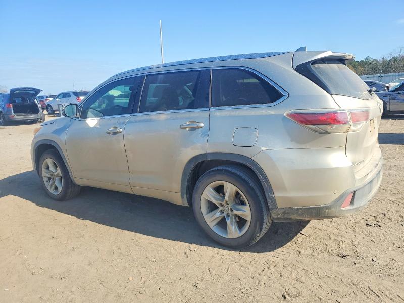 Photo 2 from auction – 2016 TOYOTA HIGHLANDER with VIN 5TDYKRFH2GS164842