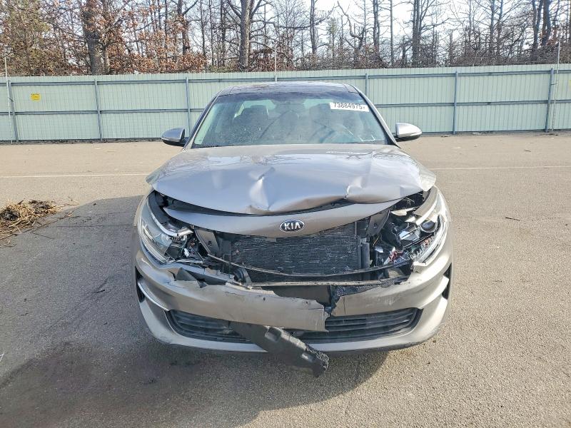 Photo 5 from auction – 2018 KIA OPTIMA with VIN 5XXGU4L34JG213257