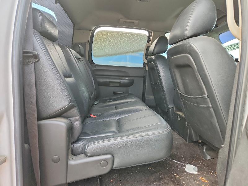 Photo 10 from auction – 2010 GMC SIERRA K25 with VIN 1GT4K0B67AF124956