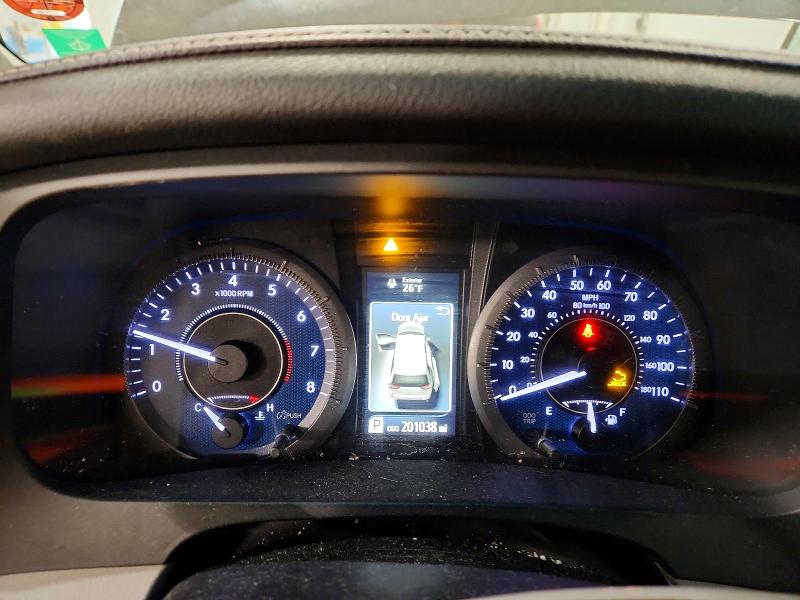 Photo 9 from auction – 2015 TOYOTA SIENNA XLE with VIN 5TDYK3DC5FS642903