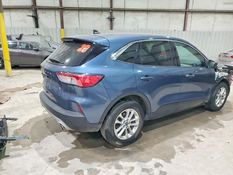 Photo 3 from auction – 2020 FORD ESCAPE with VIN 1FMCU0G64LUC68974