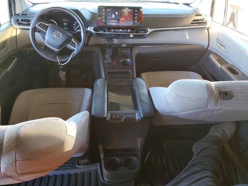 Photo 8 from auction – 2021 TOYOTA SIENNA with VIN 5TDKRKEC5MS037139