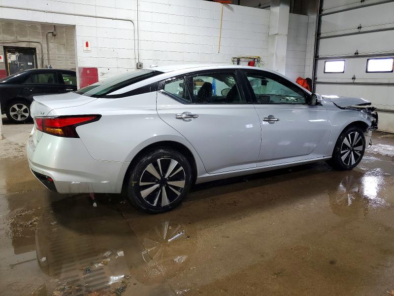 Photo 3 from auction – 2022 NISSAN ALTIMA SV with VIN 1N4BL4DW2NN335668