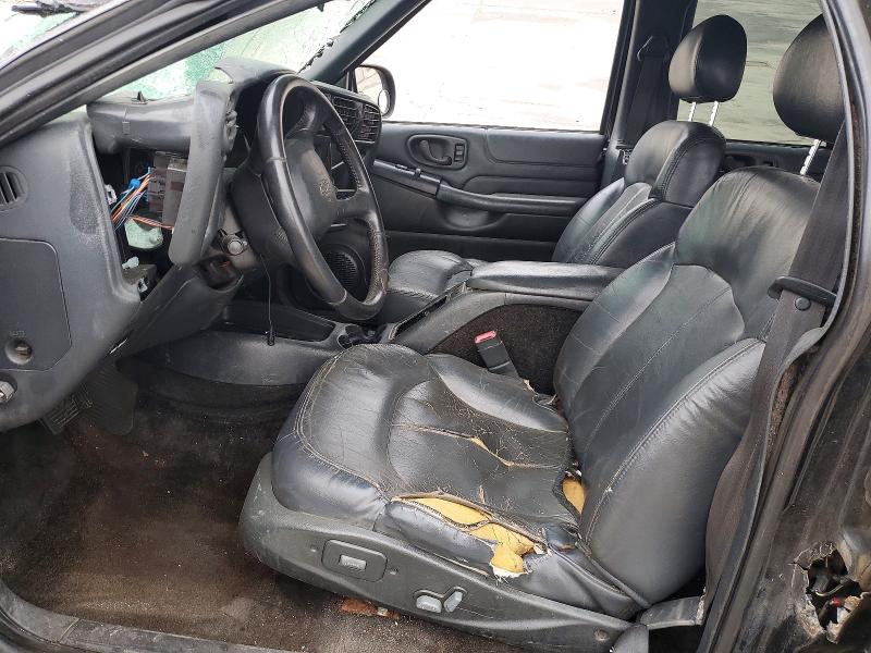 Photo 7 from auction – 2002 CHEVROLET BLAZER with VIN 1GNDT13W22K214047