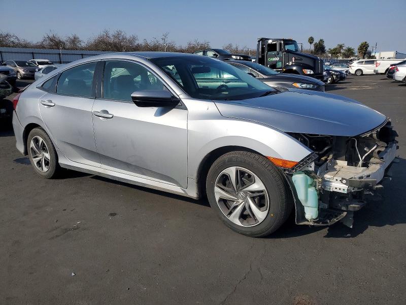 Photo 4 from auction – 2019 HONDA CIVIC LX with VIN 19XFC2F6XKE032425