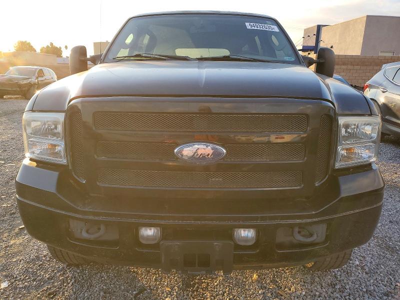 Photo 5 from auction – 2005 FORD EXCURSION with VIN 1FMSU43P85ED48535