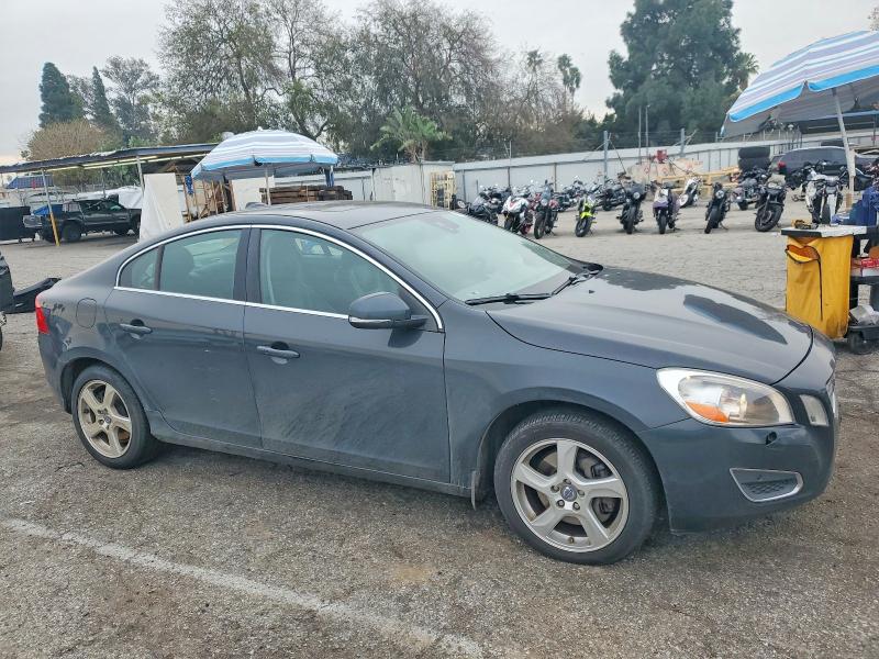 Photo 4 from auction – 2012 VOLVO S60 with VIN YV1622FS9C2125610