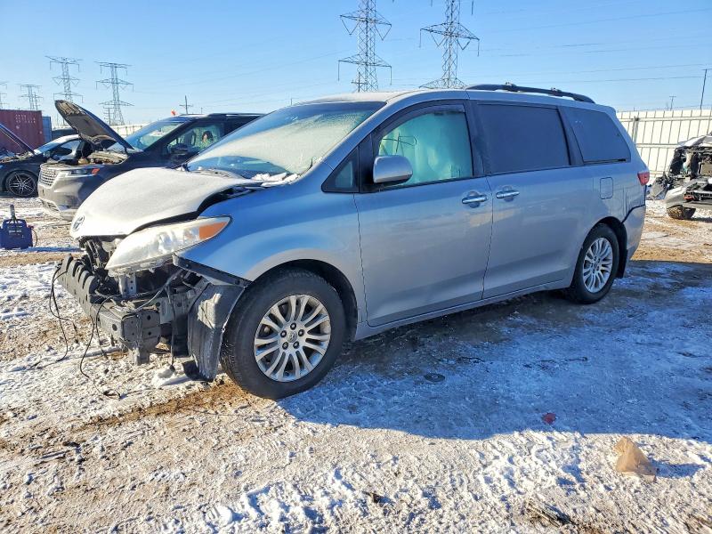 Photo 1 from auction – 2017 TOYOTA SIENNA XLE with VIN 5TDYZ3DC6HS868446