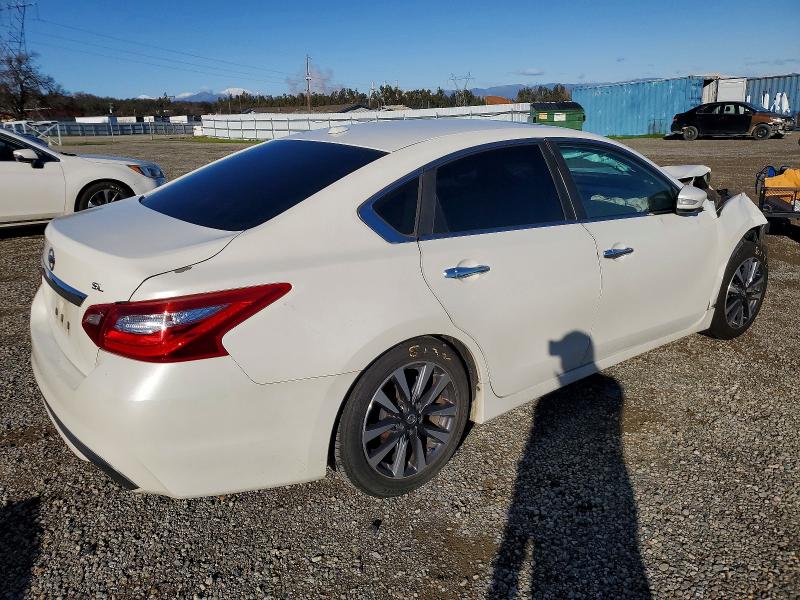 Foto 3 de la subasta – 2016 NISSAN ALTIMA 2.5 con VIN 1N4AL3AP1GC213613