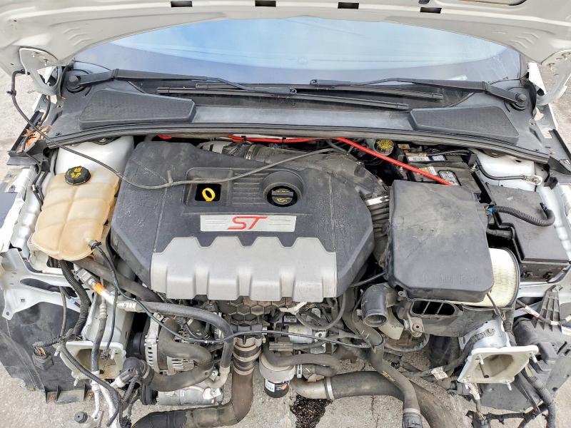 Photo 11 from auction – 2018 FORD FOCUS ST with VIN 1FADP3L91JL216227